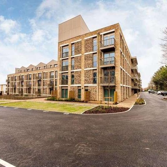 The Oakgate, Leatherhead, KT22 - Photo 1