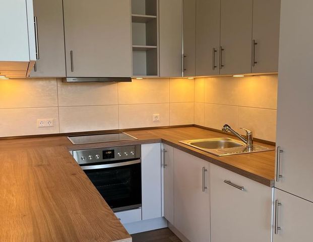 Erstbezug nach Sanierung - Herrliche 3-Raum-Wohnung mit Balkon und EBK in Cottbus - Foto 1