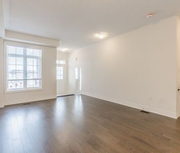 For Lease - 436 Wheat Boom Drive, Oakville, Ontario - Photo 4