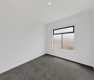 34 Jandakot, Point Cook VIC 3030 - House For Rent | Domain - Photo 6