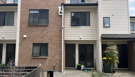 Mangere East, as new 4-bedroom townhouse - Photo 5