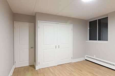 4800 Maisonneuve Blvd W - Photo 2