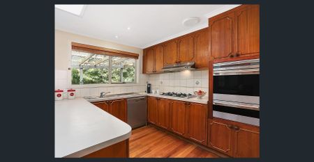 Comfortable Family Life - Photo 2