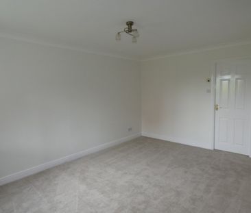 Brookfield View, Cleckheaton, BD19 - Photo 1