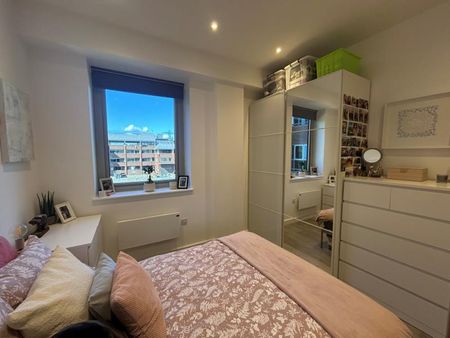 Ladymead, Guildford, Surrey, GU1 - Photo 2