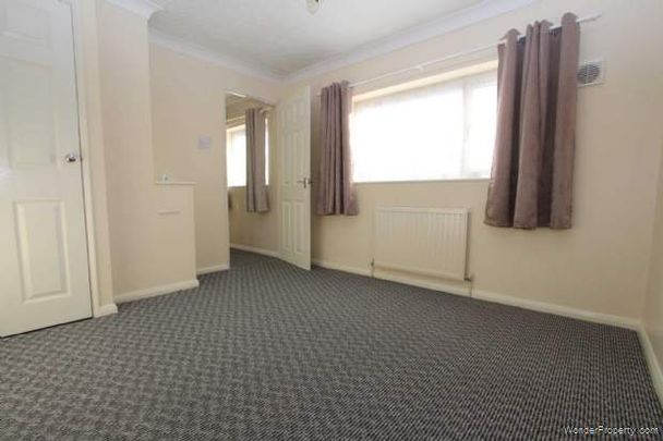 2 bedroom property to rent in Basildon - Photo 1