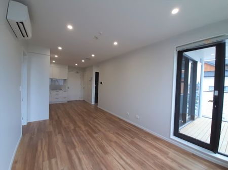 Spacious 2 bedrooms Apartment - Photo 5