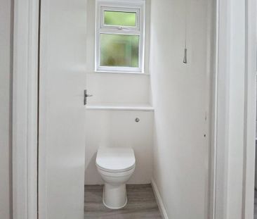 2 bedroom ground floor maisonette to rent - Photo 5