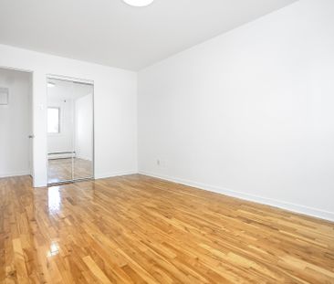 2425 Av. Madison Montréal (Côte-des-Neiges, QC H4B - Photo 6