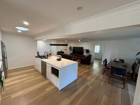 Rooms / 11 Marian Gardens, Elermore Vale NSW 2287 - Photo 5