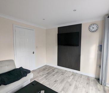 2 bedroom terraced house to rent - Photo 6