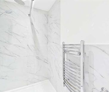 Carnarvon Road, South Woodford, London, E18 - Photo 6