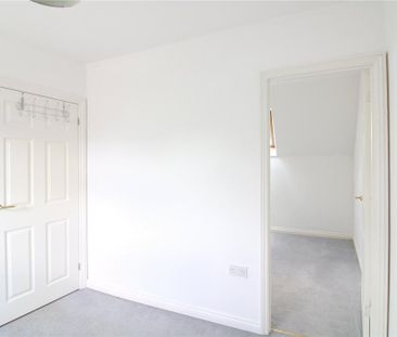 2 bedroom end of terrace house to rent - Photo 6