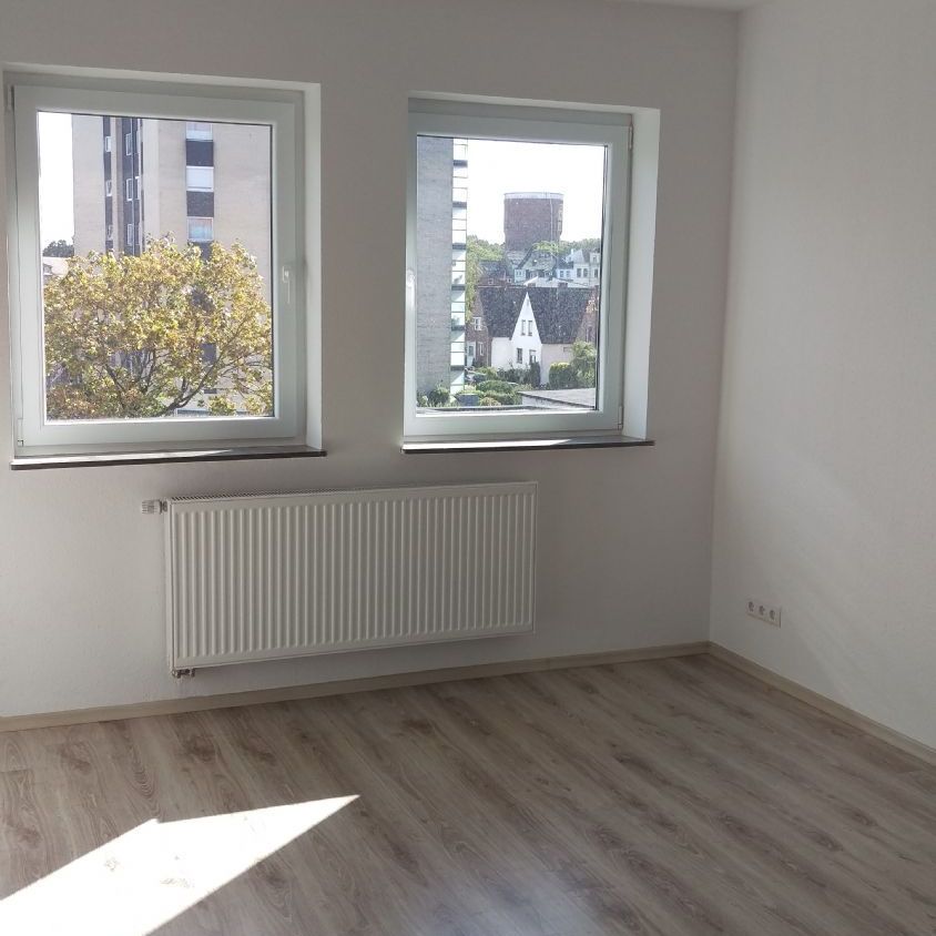 +++ Moderne Top Etagenwohnung +++ - Photo 1