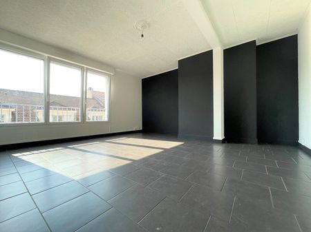 EPINAL - APPARTEMENT F2 - 51.97 m² - Photo 4