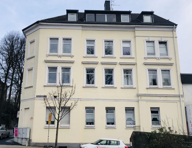 Gut geschnittene Wohnung in zentraler Lage - Foto 1