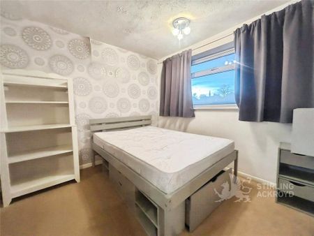 1 bedroom in a house share to rent - Photo 3