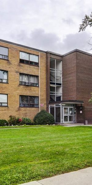 Great 3 Bedroom Apartment! - Photo 1