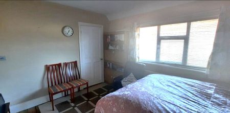 2 Bed Terraced House, Manton Crescent, NG9 - Photo 3