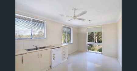 Family Comfort in a Convenient Ambarvale Location - Photo 2