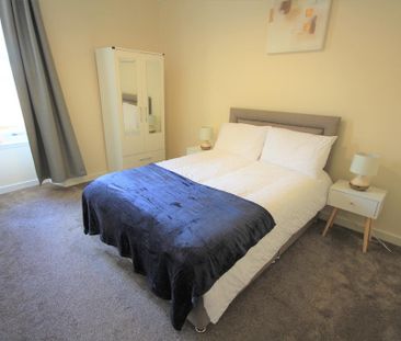 2 bedroom flat to rent - Photo 6