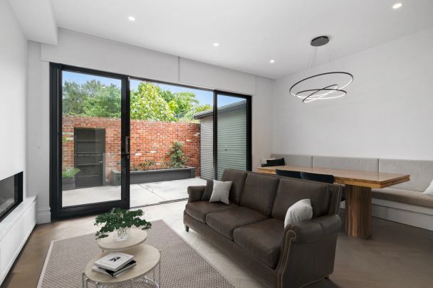 Victorian Splendour on the Park - Photo 1