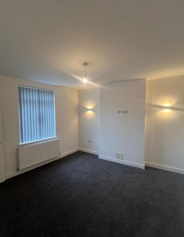 2 bedroom semi-detached house to rent - Photo 2