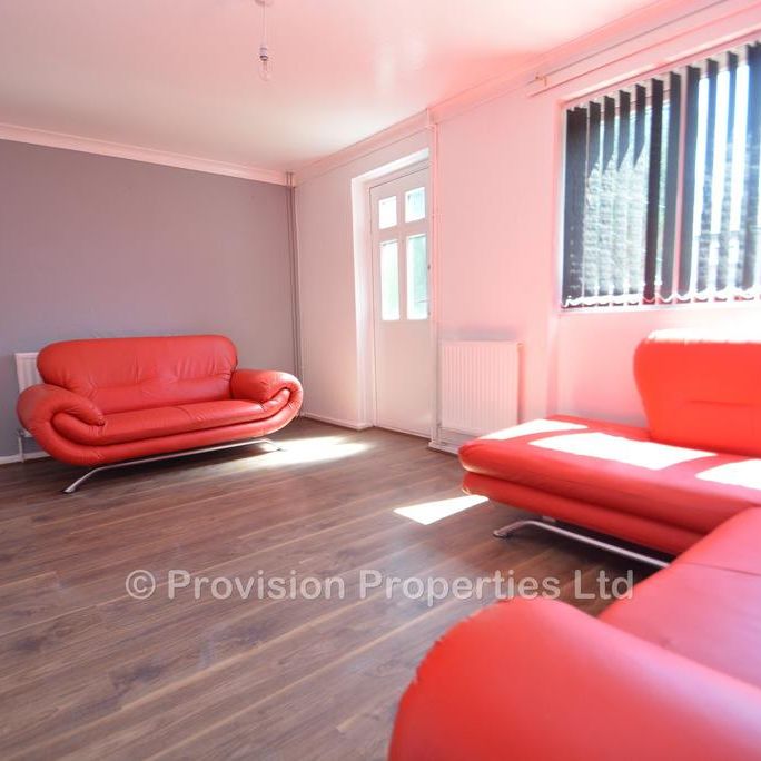 3 bedroom terraced house to rent - Photo 1