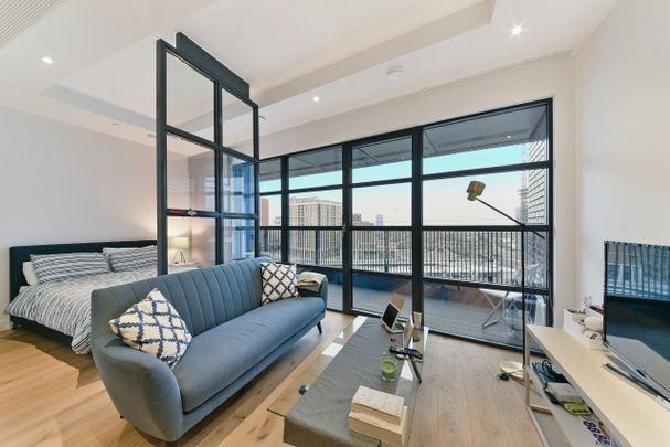 Studio Flat, Grantham House, E14 - Photo 1