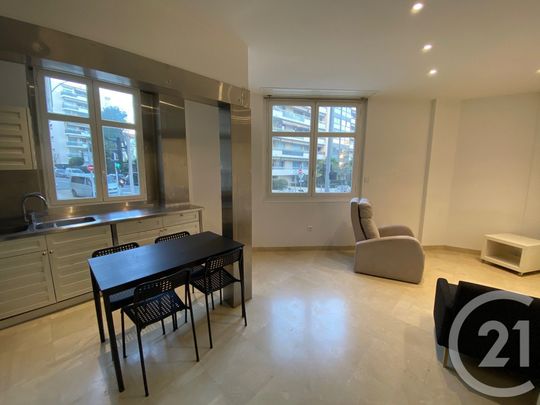 Location Appartement 3 pièces 59m² NICE 06100 - Photo 1