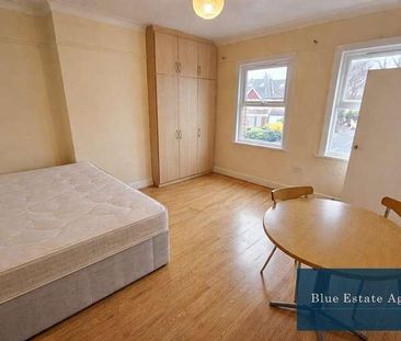 Thornbury Road, Isleworth, TW7 - Photo 2