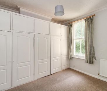 1 bedroom ground floor flat to rent - Photo 1