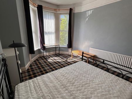Room 4 22 Cliftonville Avenue, Belfast, BT14 6BX - Photo 3