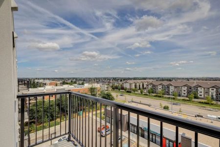 Azure Apartments — 1 Bedroom - Photo 4