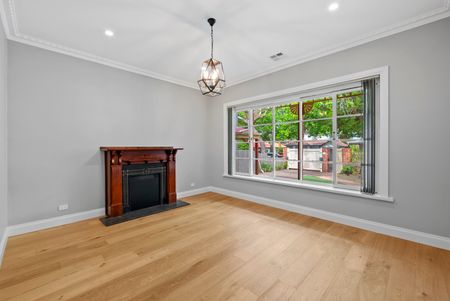 33 Pope Road, Blackburn VIC 3130 - House For Rent | Domain - Photo 2