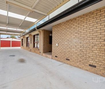 3 BEDROOM & STUDY MASSIVE CARPORT HUGE GARAGE AREA - Photo 1