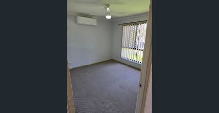 Tidy 4-bedroom, 2-bathroom house in Kallangur - Price Drop for Christmas - Photo 3