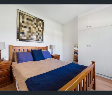 Neat and Tidy Ground Floor Unit - Photo 5