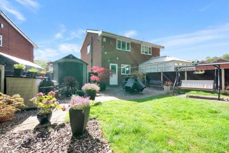 2 bedroom semi-detached house to rent - Photo 4