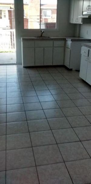 5 1/2 - Photo 1