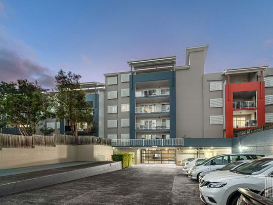 Modern 2-Bedroom Apartment in Prime Location (Fully furnished option available upon request). - Photo 1