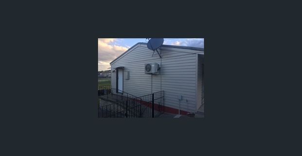 2 Bedroom, 1 bath Home in Glenorchy - Pet friendly - Photo 1