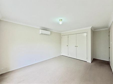 “Convenient, Cozy and Comfortable Townhouse!” - Photo 2