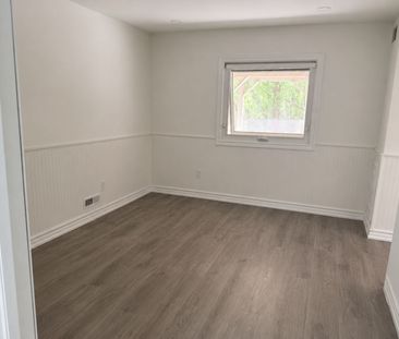 For Lease - 1238 Winterbourne Drive Unit# Basement, Oakville, Ontario - Photo 3