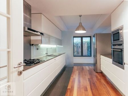 2 room luxury Flat for rent in Avenida Infante Santo (Lapa), Lisbon - Photo 4