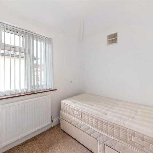 Broadwater Road, London, SW17 - Photo 1