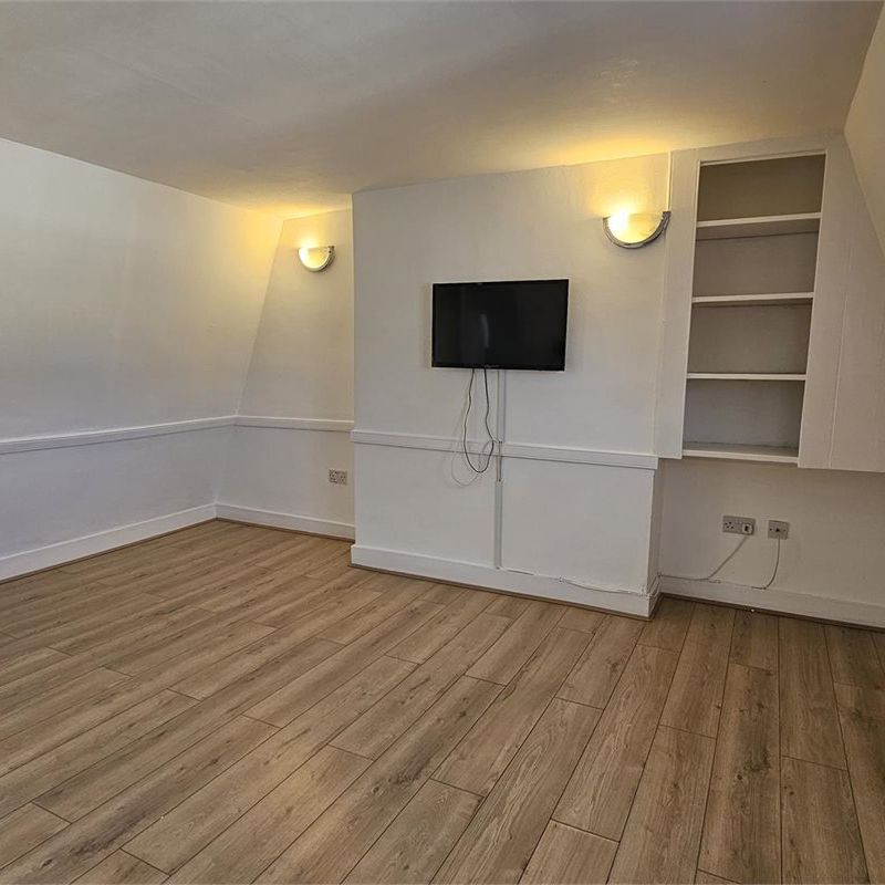 Flat 10, 26 Newmarket Road, Cambridge - Photo 1