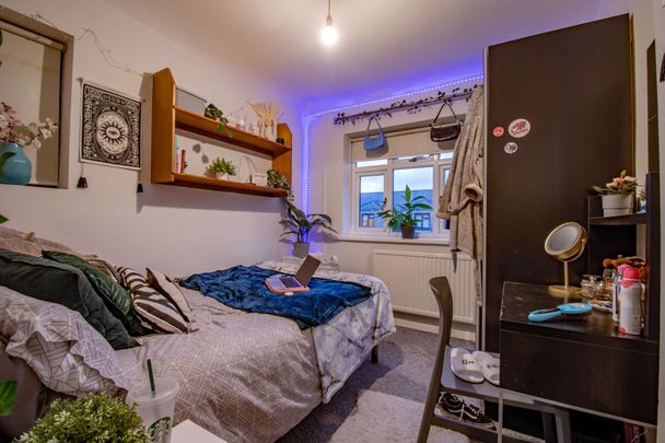 Prime Coburn Street location! - Photo 1