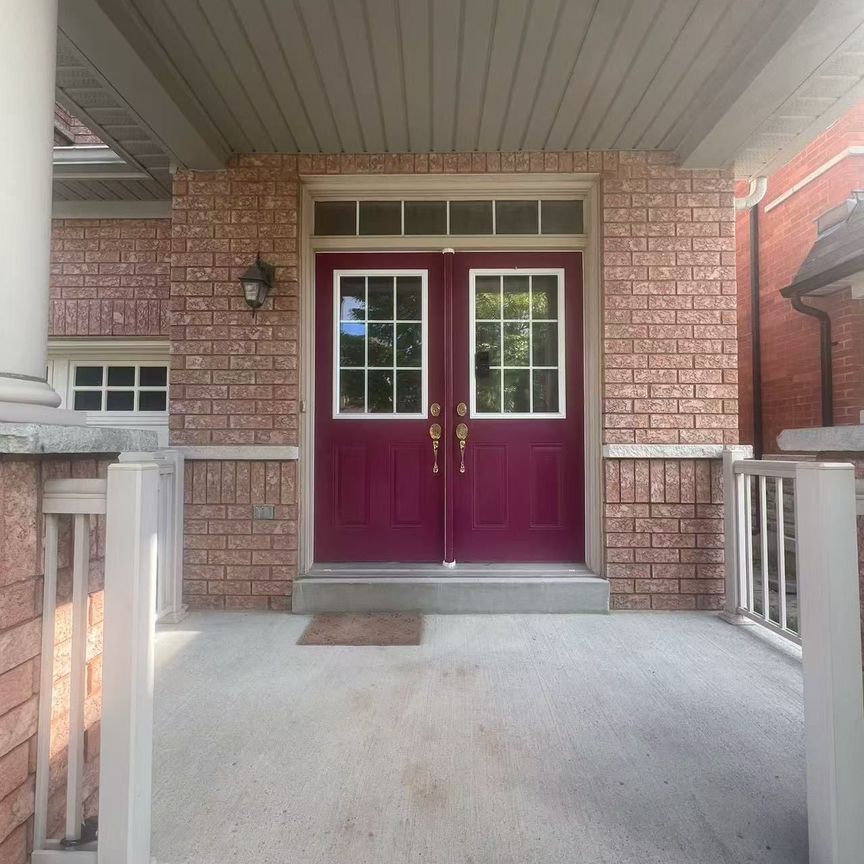 For Lease - 81 Estrella Crescent, Richmond Hill, Ontario - Photo 1