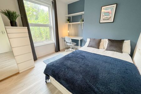 7 Bed Terraced House, Tennyson Road, SO17 - Photo 4